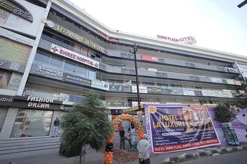 Sudama Chowk Surat: Location, Connectivity, Nearby Places